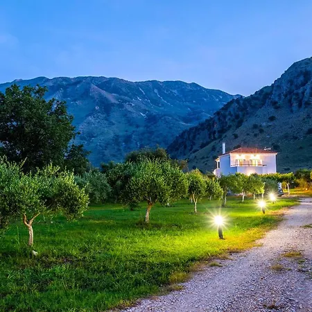 Villa Eirini Lake Kournas Chania *