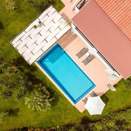Eirini Lake Kournas Chania Villa Mouríon