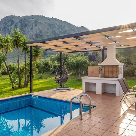 Villa Eirini Lake Kournas Chania Mouríon